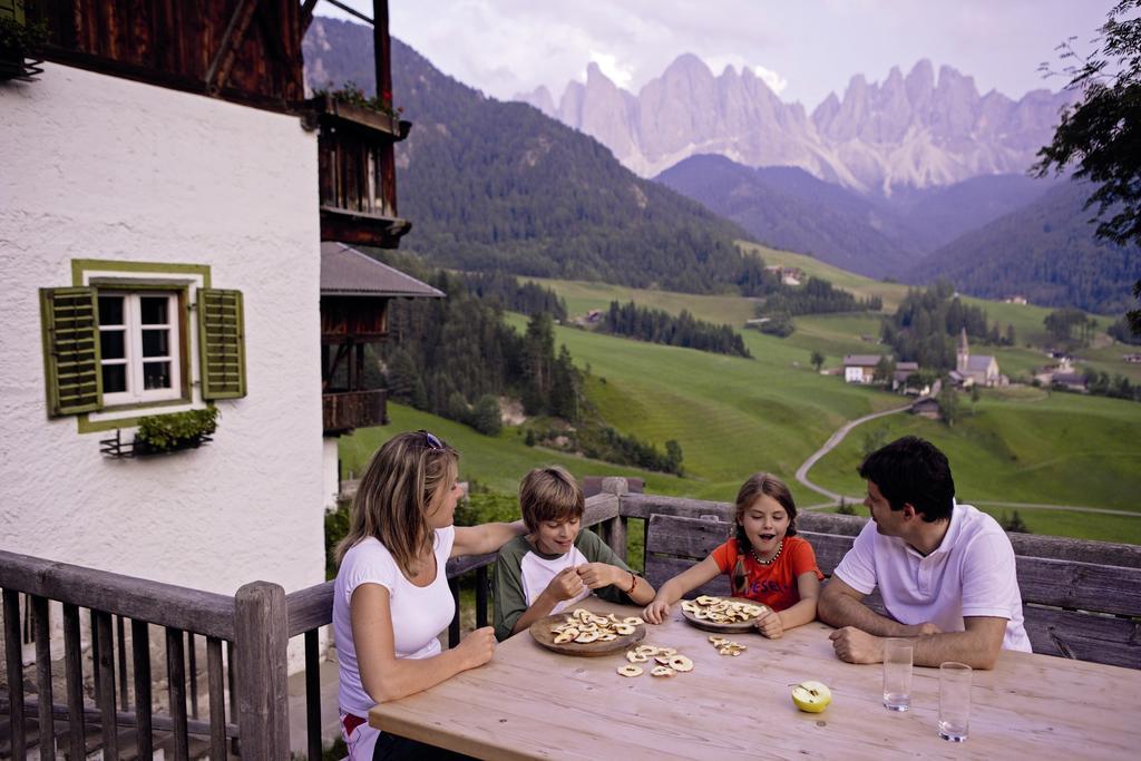 Hotel Tyrol فونيس المظهر الخارجي الصورة