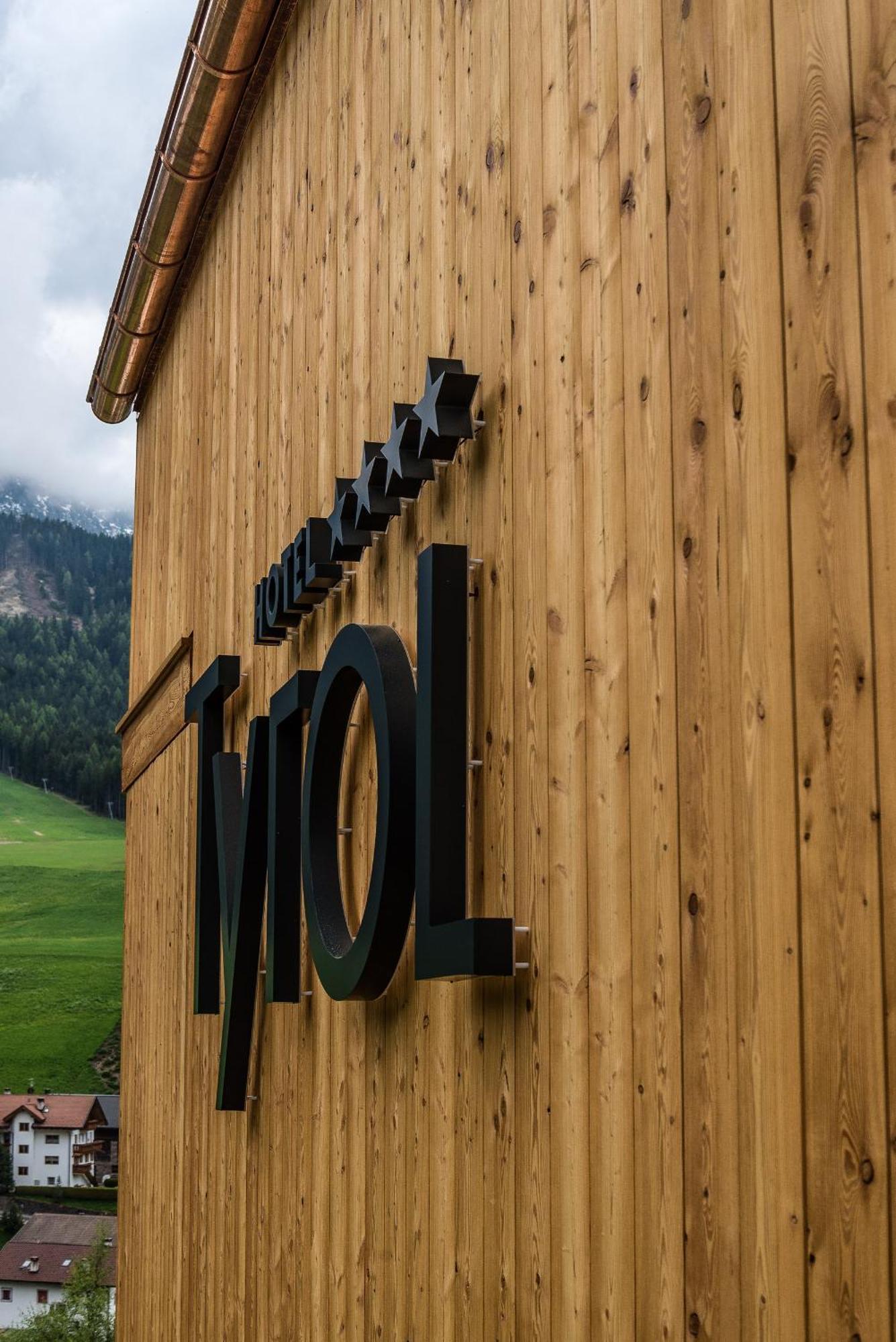 Hotel Tyrol فونيس المظهر الخارجي الصورة