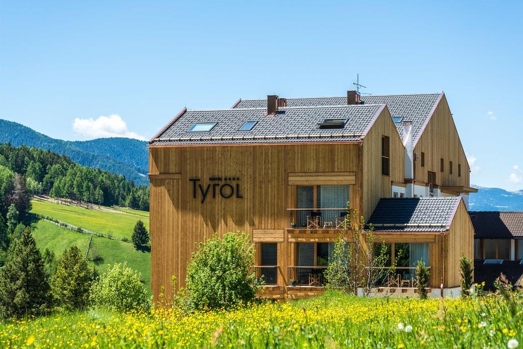 Hotel Tyrol فونيس المظهر الخارجي الصورة
